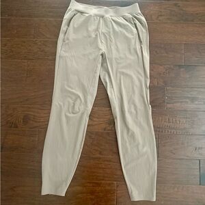 Lululemon In Mind Pant Men”s M Khaki Beige Tan Jogger Stretch Pull On Mesh Yoga